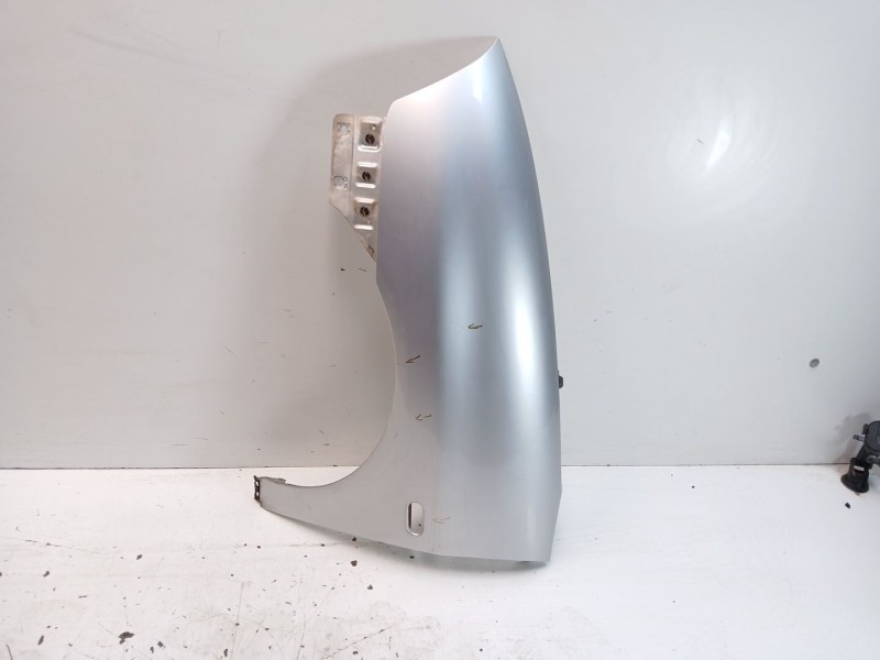 Recambio de aleta delantera izquierda para seat ibiza iii (6l1) 1.4 16v referencia OEM IAM 6L0821021C  