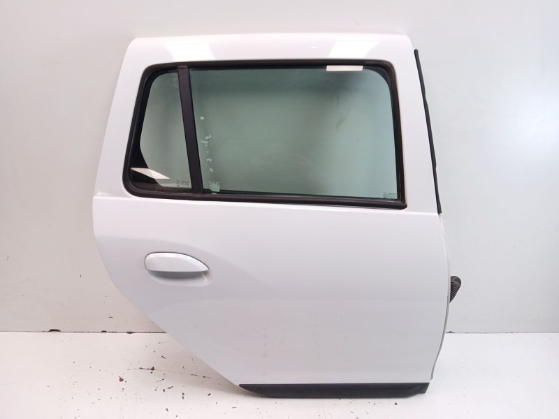 Recambio de puerta trasera derecha para dacia logan mcv ii 1.5 dci referencia OEM IAM 821009562R  