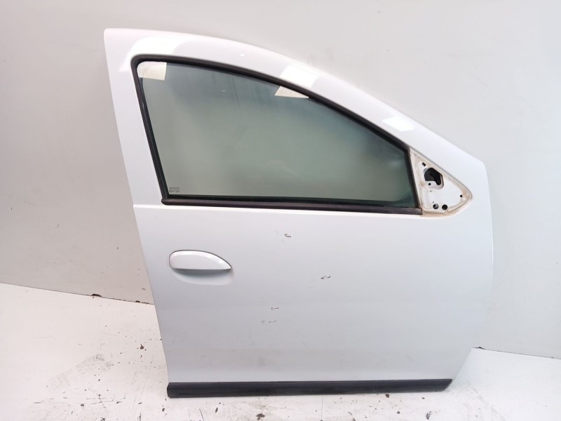Recambio de puerta delantera derecha para dacia logan mcv ii 1.5 dci referencia OEM IAM 801000083R  
