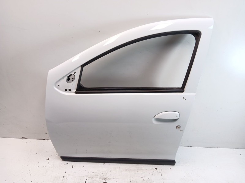Recambio de puerta delantera izquierda para dacia logan mcv ii 1.5 dci referencia OEM IAM 801013546R  