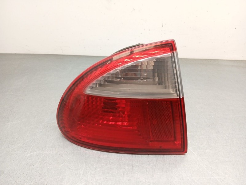 Recambio de piloto trasero izquierdo para seat leon (1m1) 1.6 16 v referencia OEM IAM 1M694511101C  