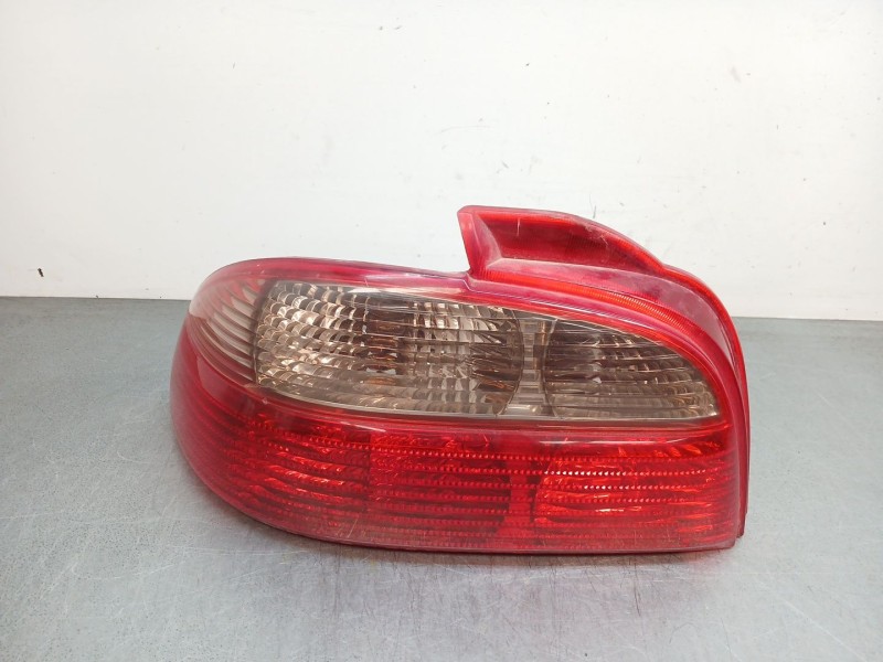 Recambio de piloto trasero izquierdo para toyota avensis (_t22_) 2.0 d-4d (cdt220_) referencia OEM IAM   