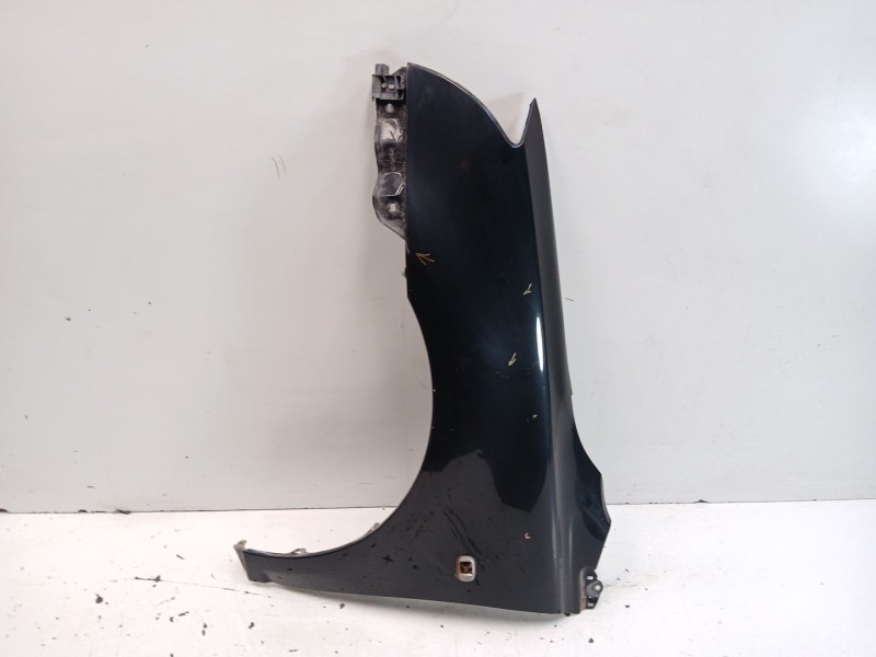 Recambio de aleta delantera izquierda para toyota avensis (_t25_) 2.0 d-4d (cdt250_) referencia OEM IAM 5381205020  