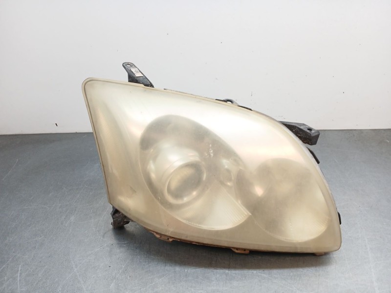Recambio de faro derecho para toyota avensis (_t25_) 2.0 d-4d (cdt250_) referencia OEM IAM 8113005194  