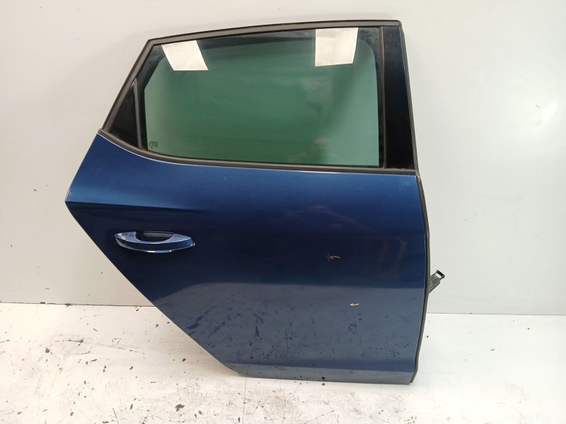 Recambio de puerta trasera derecha para seat leon st (5f8) 1.6 tdi referencia OEM IAM 5F4833056  