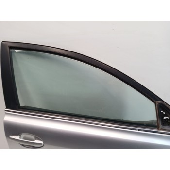 Recambio de puerta delantera derecha para toyota avensis sedán (_t25_) 2.0 d-4d (adt250_) referencia OEM IAM 6700105050  