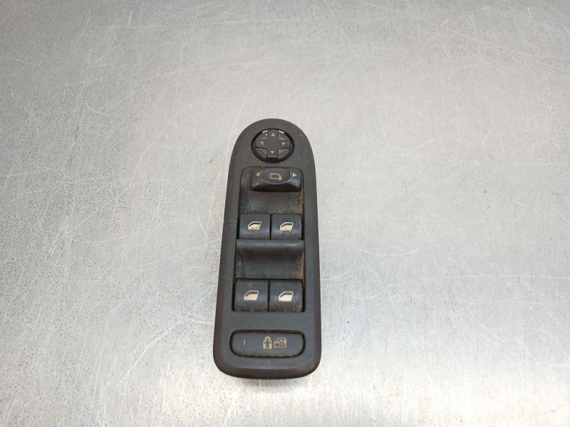 Recambio de mando elevalunas delantero izquierdo para peugeot 308 i (4a_, 4c_) 1.6 hdi referencia OEM IAM 649026  