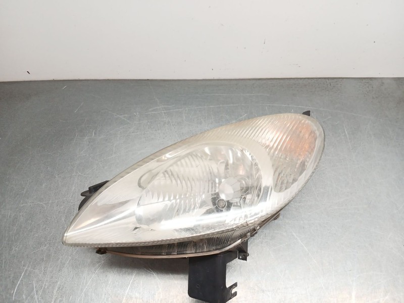 Recambio de faro izquierdo para citroën xsara picasso (n68) 2.0 hdi referencia OEM IAM 9631495180  