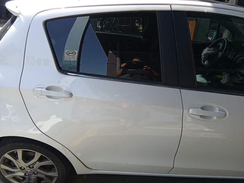 Recambio de puerta trasera derecha para toyota yaris (_p13_) 1.4 d (nlp130_) referencia OEM IAM 670030D190  