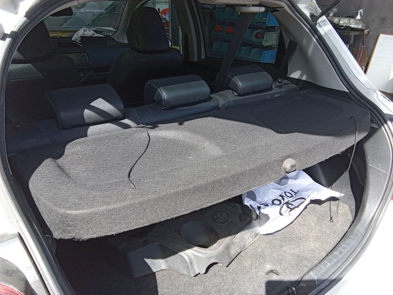 Recambio de bandeja trasera para toyota yaris (_p13_) 1.4 d (nlp130_) referencia OEM IAM 643300D240C0  