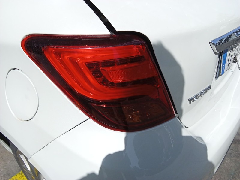 Recambio de piloto trasero izquierdo para toyota yaris (_p13_) 1.4 d (nlp130_) referencia OEM IAM 815610D600  