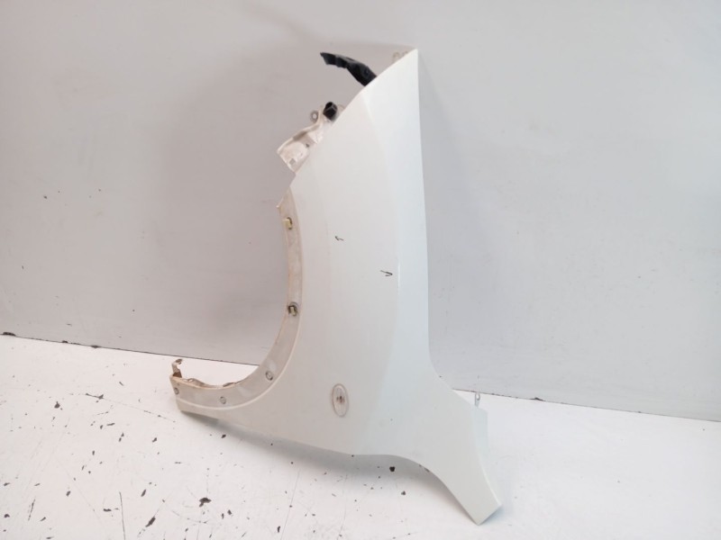Recambio de aleta delantera izquierda para nissan juke (f15) 1.6 referencia OEM IAM F3A0A1KKAA  