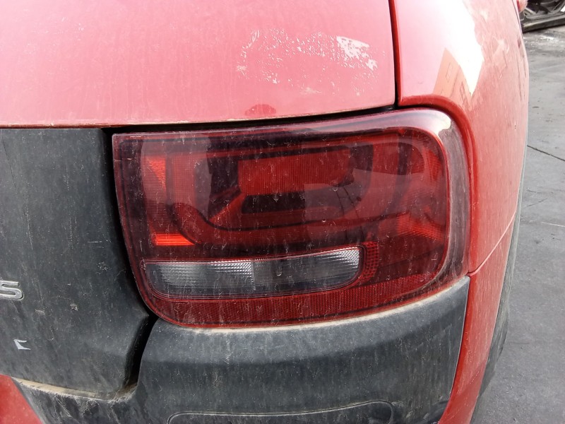 Recambio de piloto trasero derecho para citroën c4 cactus 1.6 bluehdi 100 referencia OEM IAM 9800916080  