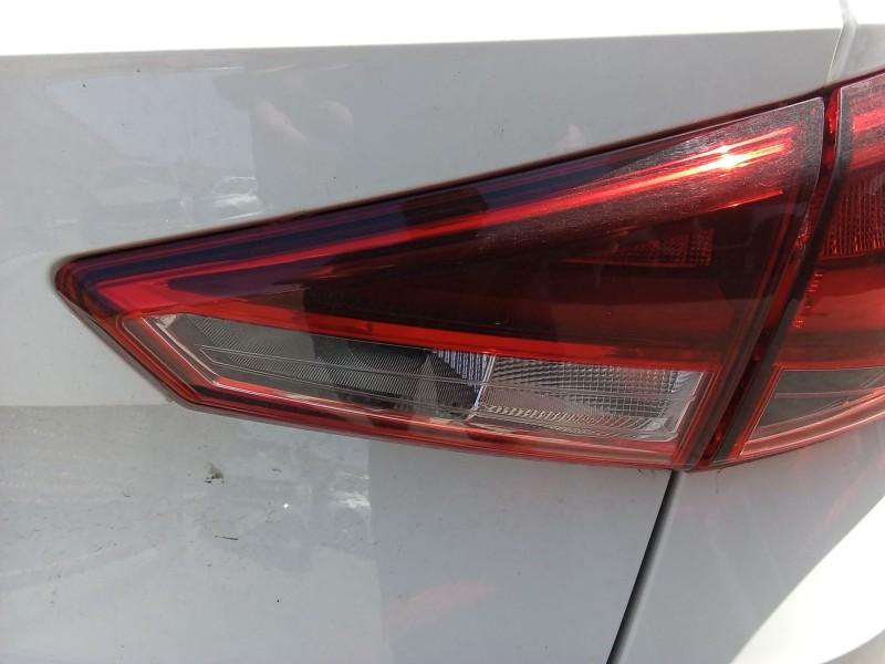 Recambio de piloto trasero derecho interior para seat arona (kj7, kjp) 1.0 tsi referencia OEM IAM 6F9945308D  