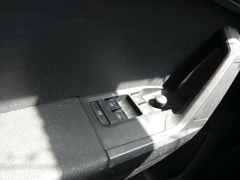 Recambio de mando elevalunas delantero izquierdo para seat arona (kj7, kjp) 1.0 tsi referencia OEM IAM 5G0959857FWHS  