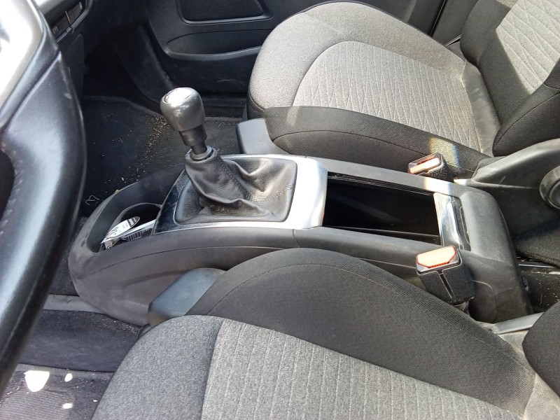 Recambio de consola central para citroën c4 picasso ii 1.2 thp 130 referencia OEM IAM 96772809ZD  