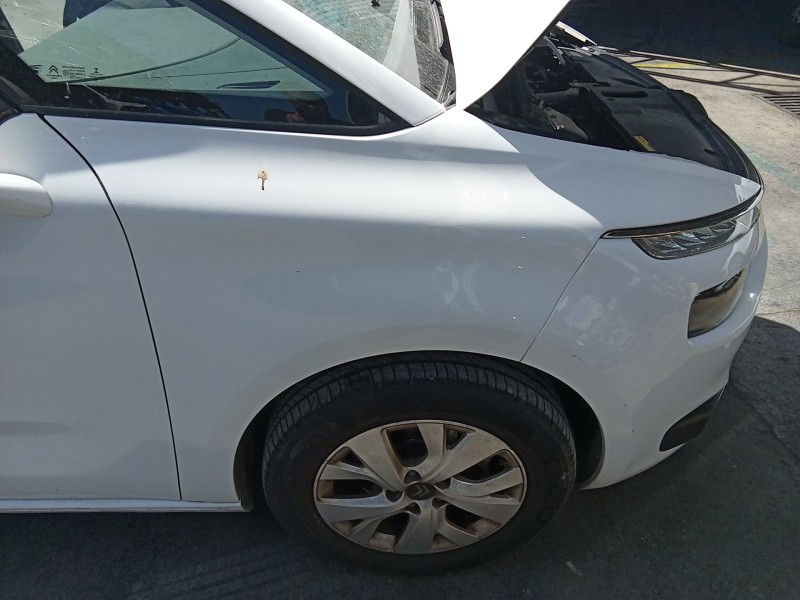 Recambio de aleta delantera derecha para citroën c4 picasso ii 1.2 thp 130 referencia OEM IAM 1612022280  