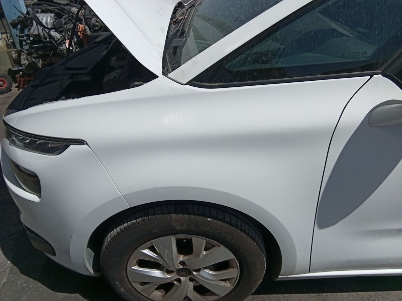Recambio de aleta delantera izquierda para citroën c4 picasso ii 1.2 thp 130 referencia OEM IAM 1612021980  