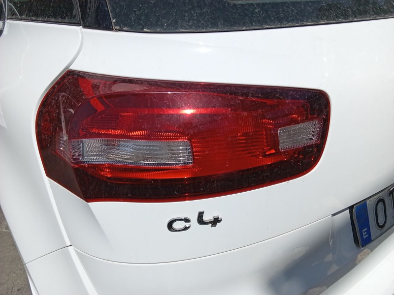 Recambio de piloto trasero izquierdo para citroën c4 picasso ii 1.2 thp 130 referencia OEM IAM 9676120780  