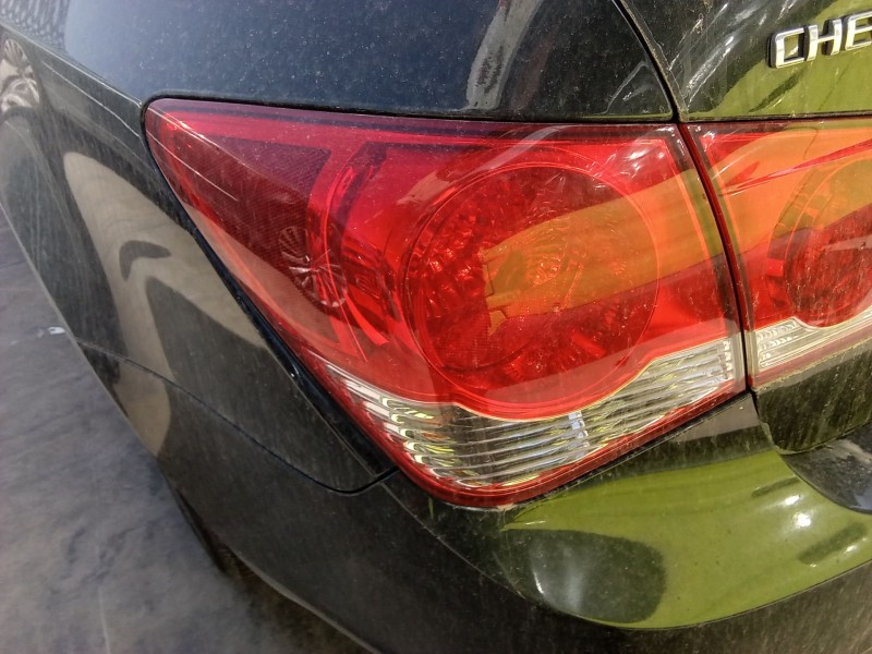 Recambio de piloto trasero izquierdo para chevrolet cruze (j300) 1.6 referencia OEM IAM 95039730  