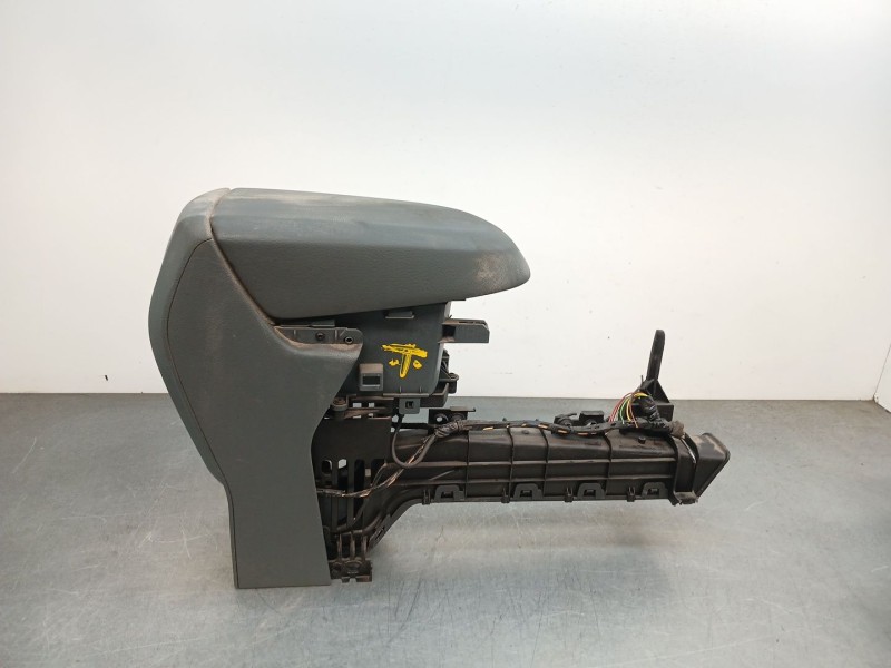 Recambio de apoyabrazos central para ford c-max edition referencia OEM IAM am51r044h60  