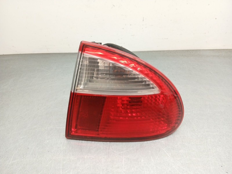 Recambio de piloto trasero derecho para seat leon (1m1) 1.6 16 v referencia OEM IAM 1M6945112  