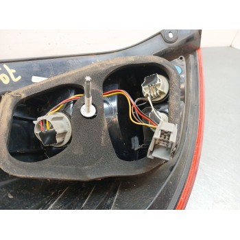 Recambio de piloto trasero derecho para ford fiesta vi (cb1, ccn) 1.25 referencia OEM IAM 8A6113404A  