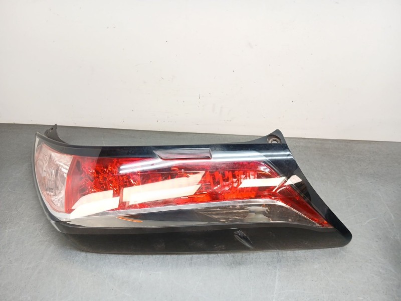 Recambio de piloto trasero derecho para toyota aygo (_b4_) 1.0 (kgb40) referencia OEM IAM 815510H110  