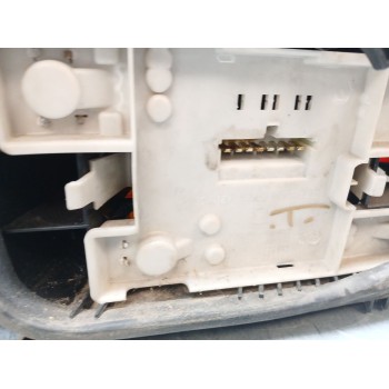 Recambio de piloto trasero derecho para renault clio i (b/c57_, 5/357_) 1.4 referencia OEM IAM 7700827552  