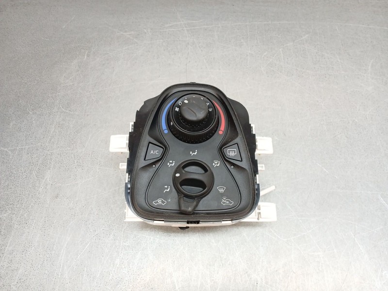 Recambio de mando calefaccion / aire acondicionado para toyota aygo (_b4_) 1.0 (kgb40) referencia OEM IAM 55900YV030  