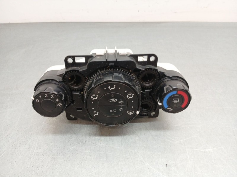 Recambio de mando climatizador para ford fiesta vi (cb1, ccn) 1.25 referencia OEM IAM 1775088  