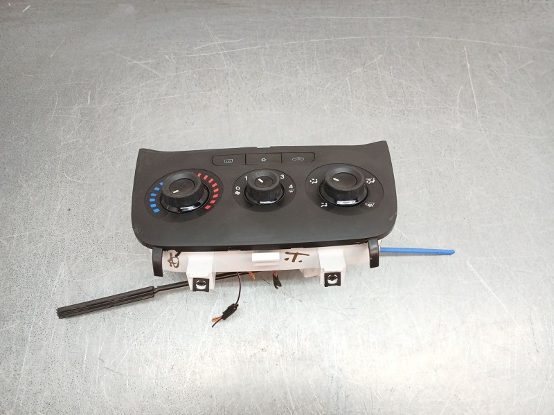 Recambio de mando calefaccion / aire acondicionado para fiat punto (199_) 1.2 (199axz1a, 199bxz1a) referencia OEM IAM 735523097 