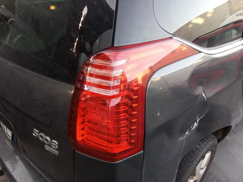 Recambio de piloto trasero derecho para peugeot 5008 (0u_, 0e_) 1.6 hdi referencia OEM IAM 6351KH  