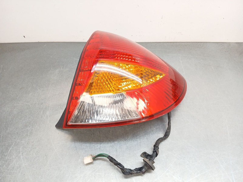 Recambio de piloto trasero derecho para kia rio i hatchback (dc) 1.3 referencia OEM IAM ok34w51150d  