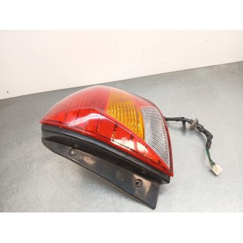 Recambio de piloto trasero derecho para kia rio i hatchback (dc) 1.3 referencia OEM IAM ok34w51150d  
