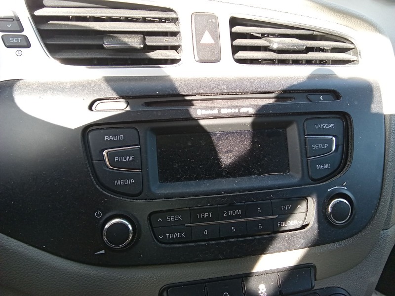 Recambio de sistema audio / radio cd para kia cee´d sportswagon (jd) 1.6 crdi 128 referencia OEM IAM   