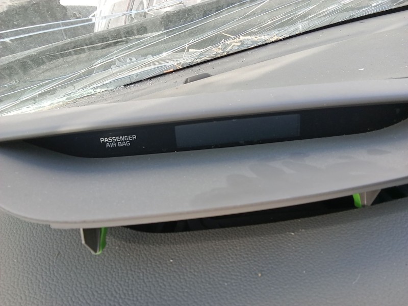 Recambio de display para kia cee´d sportswagon (jd) 1.6 crdi 128 referencia OEM IAM   