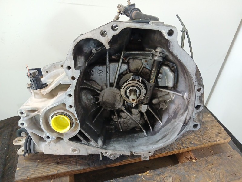 Recambio de caja cambios para nissan almera tino (v10) 1.8 referencia OEM IAM 6J02  