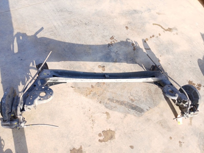 Recambio de puente trasero para kia carens ( ) drive referencia OEM IAM 55100A4560  