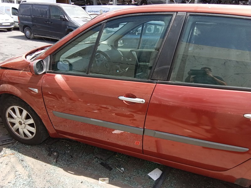 Recambio de puerta delantera izquierda para renault grand scénic ii (jm0/1_) 1.9 dci (jm14) referencia OEM IAM 801015506R  