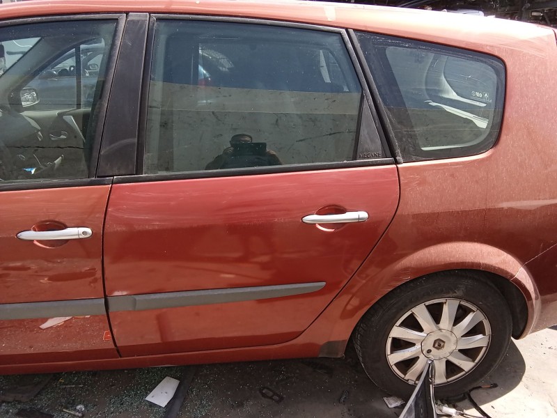 Recambio de puerta trasera izquierda para renault grand scénic ii (jm0/1_) 1.9 dci (jm14) referencia OEM IAM 821014922R  
