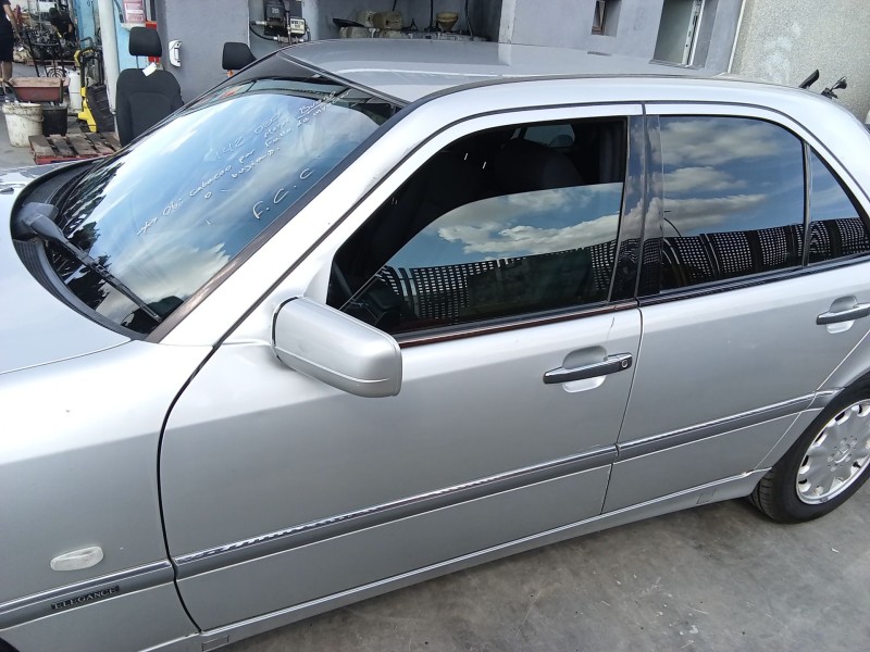 Recambio de puerta delantera izquierda para mercedes-benz clase c (w202) c 180 (202.018) referencia OEM IAM 202720150528  