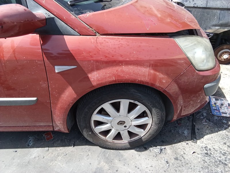 Recambio de aleta delantera derecha para renault grand scénic ii (jm0/1_) 1.9 dci (jm14) referencia OEM IAM 8200020569  