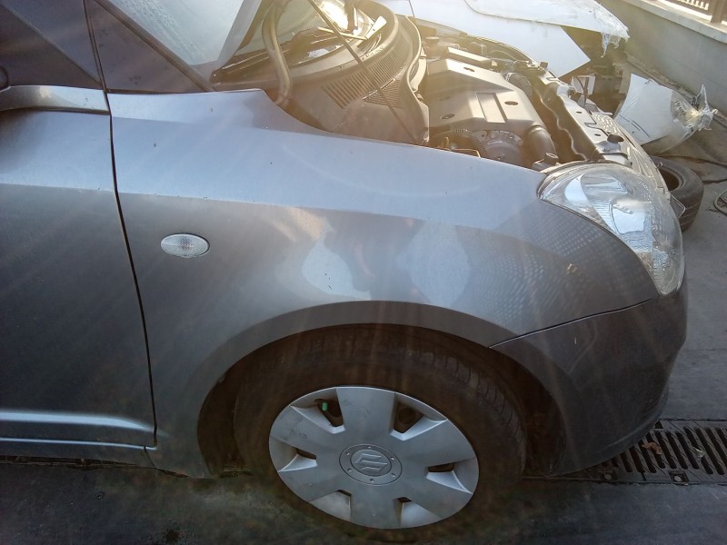 Recambio de aleta delantera derecha para suzuki swift iii (mz, ez) 1.3 ddis (rs 413d) referencia OEM IAM 5761163J20000  