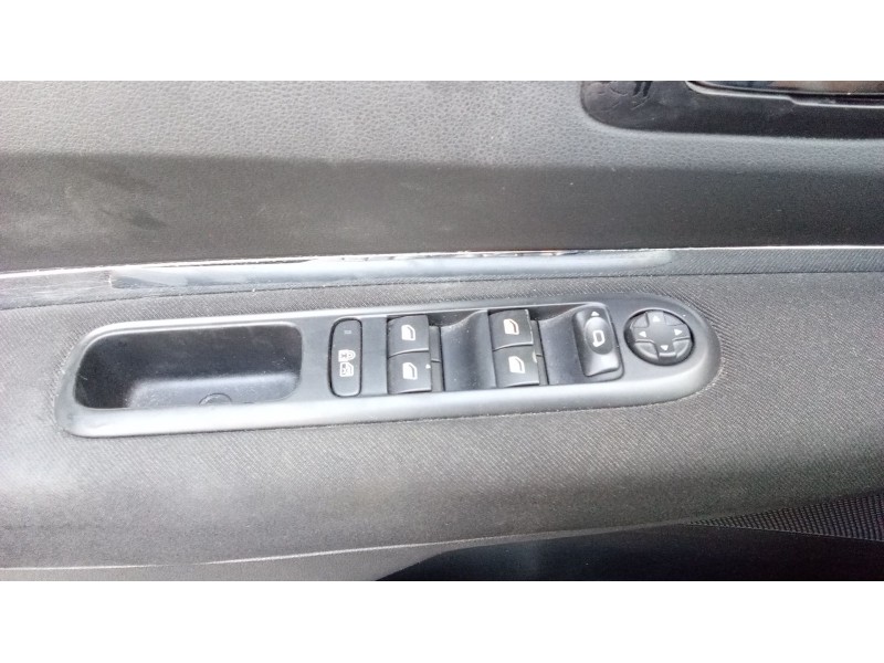 Recambio de mando elevalunas delantero izquierdo para peugeot 3008 i monospace (0u_) 1.6 hdi referencia OEM IAM 6490X5  