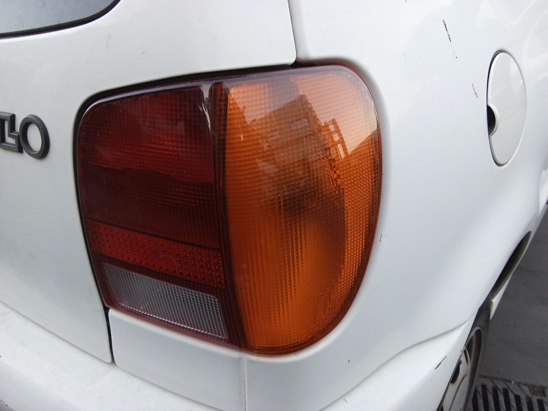 Recambio de piloto trasero derecho para volkswagen polo iii (6n1) 100 1.4 16v referencia OEM IAM 6N0945096 / 6N0945096B  