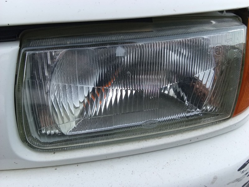 Recambio de faro izquierdo para volkswagen polo iii (6n1) 100 1.4 16v referencia OEM IAM 6N1941015  