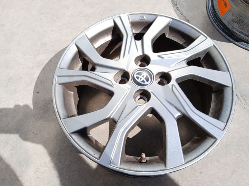Recambio de llanta para toyota yaris (_p13_) 1.4 d (nlp130_) referencia OEM IAM 426110DC70 X1 16 PULGADAS