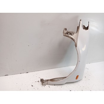 Recambio de aleta delantera izquierda para volkswagen polo iii (6n1) 100 1.4 16v referencia OEM IAM 6N0821021  