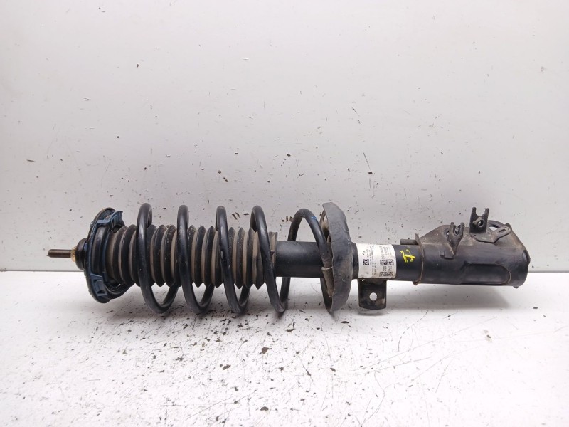 Recambio de amortiguador delantero derecho para honda hr-v (ru) 1.5 (ru1) referencia OEM IAM 51610t8kg141m1  